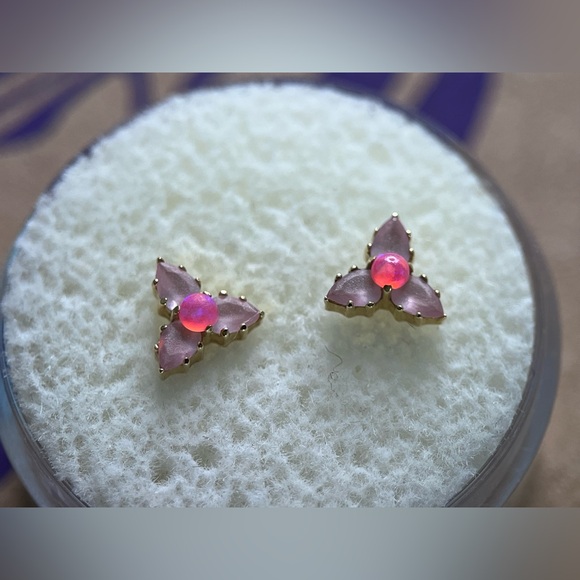 Anatometal Yellow Gold with Pink Opal Threadless Ends - Picture 3 of 7